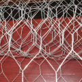 Rede de arame hexagonal revestida de plástico